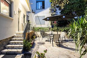 Jeannette s Seaside Getaway - Kalamata Urban Gem