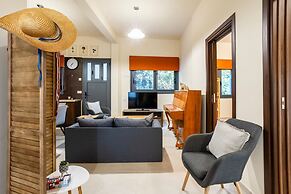 Jeannette s Seaside Getaway - Kalamata Urban Gem