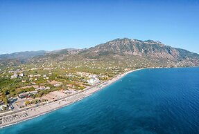 Jeannette s Seaside Getaway - Kalamata Urban Gem