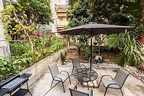 Jeannette s Seaside Getaway - Kalamata Urban Gem