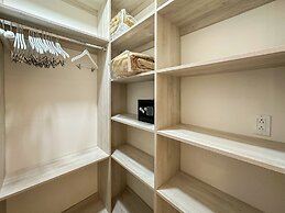 3BR Ground Floor Condo With Direct Pool Access