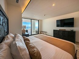 3BR Ground Floor Condo With Direct Pool Access