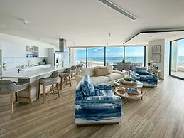 3BR Ground Floor Condo With Direct Pool Access