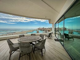 3BR Ground Floor Condo With Direct Pool Access