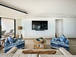 3BR Ground Floor Condo With Direct Pool Access