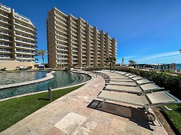 3BR Ground Floor Condo With Direct Pool Access