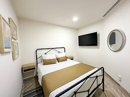 3BR Ground Floor Condo With Direct Pool Access