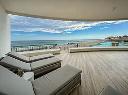 3BR Ground Floor Condo With Direct Pool Access