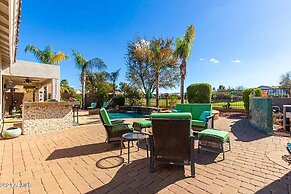 Luxury Oasis: Pool, Hot Tub & Firepit 4 Bedroom Home by RedAwning