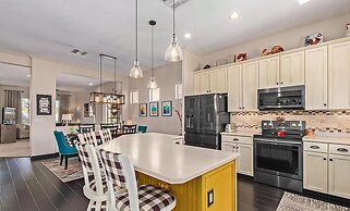 Luxury Oasis: Pool, Hot Tub & Firepit 4 Bedroom Home by RedAwning