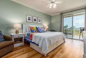 Grandma's Condo - Beach Club #208 3 Bedroom Condo by RedAwning