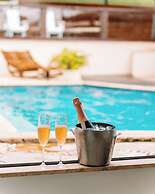 Le Village Boutique Hotel