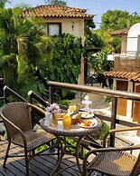 Le Village Boutique Hotel