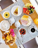 Le Village Boutique Hotel