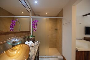 Le Village Boutique Hotel
