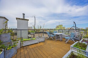 Apartment With Terrace by Renters