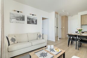 Szymony Apartment by Renters Prestige