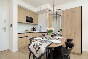 Szymony Apartment by Renters Prestige