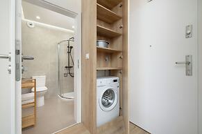 Szymony Apartment by Renters Prestige