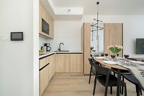 Szymony Apartment by Renters Prestige