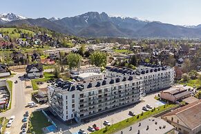 Szymony Apartment by Renters Prestige