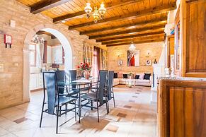 Villa Marcos Chara in Asteri