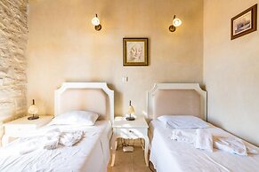 Villa Marcos Chara in Asteri