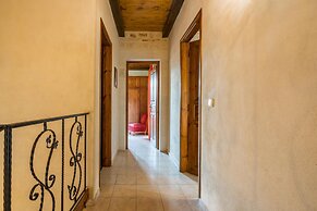 Villa Marcos Chara in Asteri