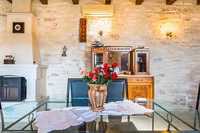 Villa Marcos Chara in Asteri