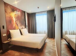 Nebula Hotel by INE'S