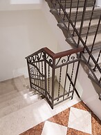 OFFICINE CAVOUR Casa dei Leoni