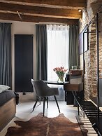 OFFICINE CAVOUR Casa dei Leoni