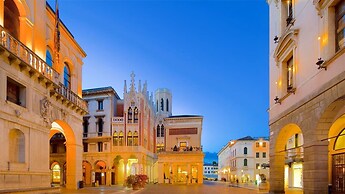 OFFICINE CAVOUR Casa dei Leoni