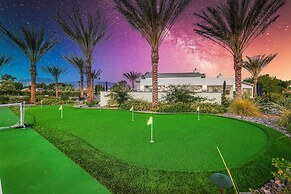 Palm Villa- Luxury 7 Bed, Pickleball, Volleyball, Golf