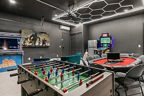 Pura Vida: Waterslide, Mini Golf, and Games!