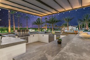 The Stallion Estate Sleeps 24, Theater, Game Room, Pickle Ball