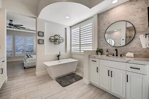 Wanderlust: Pool/spa, Waterslide, Firepit, Game Rm