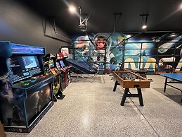 Wanderlust: Pool/spa, Waterslide, Firepit, Game Rm