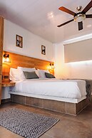 Central Suites by H&R