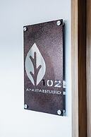 Central Suites by H&R