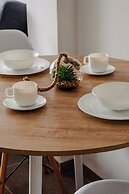 Central Suites by H&R