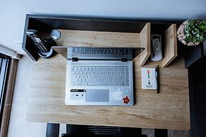 Central Suites by H&R