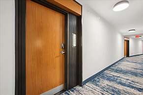 National at Rosslyn Towers