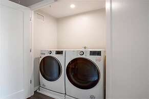 National at Rosslyn Towers