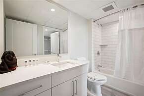 National at Rosslyn Towers