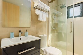 Waykiri Modern Condo 3 Bed 2 Bath Walk to Marriott