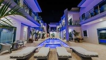 Waykiri Modern Condo 3 Bed 2 Bath Walk to Marriott