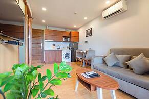 Moon West Lake Residence