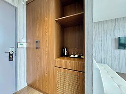 Moon West Lake Residence