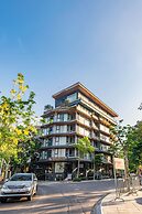 Moon West Lake Residence